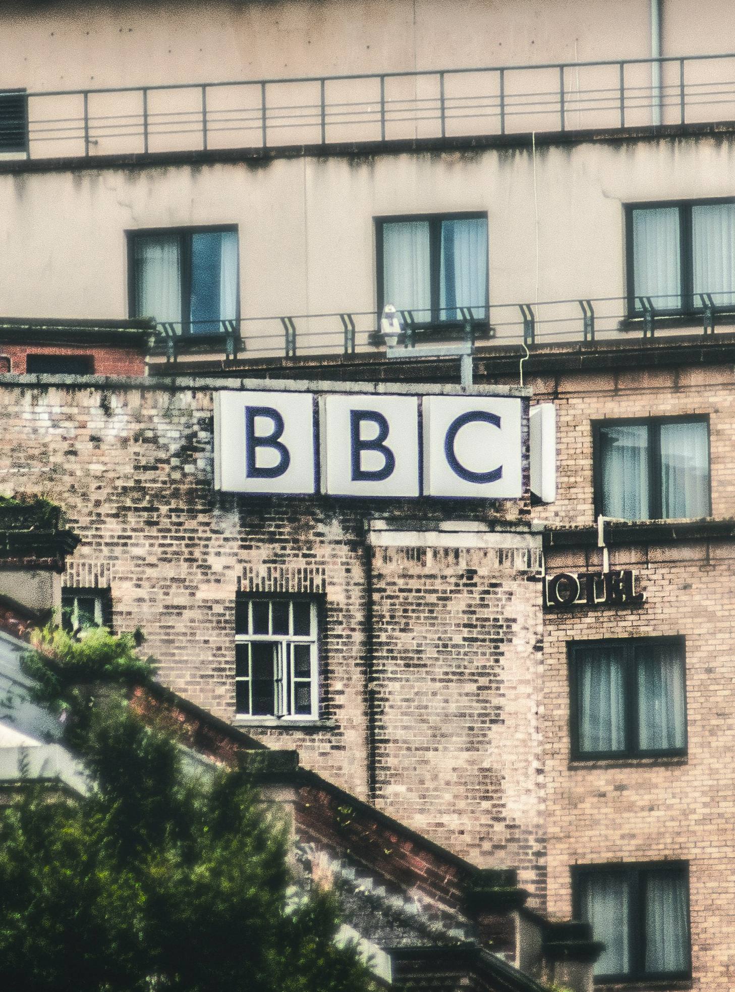 Tres mujeres acusan de violación a sus parejas en programa de televisión británico