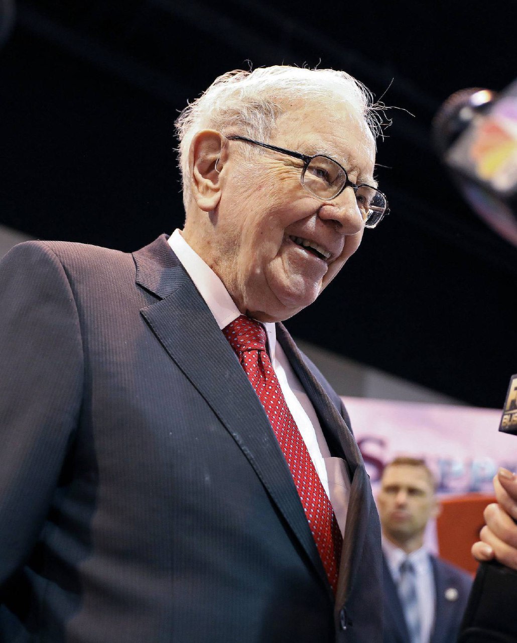 Warren Buffett detiene sus donaciones a la fundación de Bill Gates tras revelarse vínculos con Jeffrey Epstein