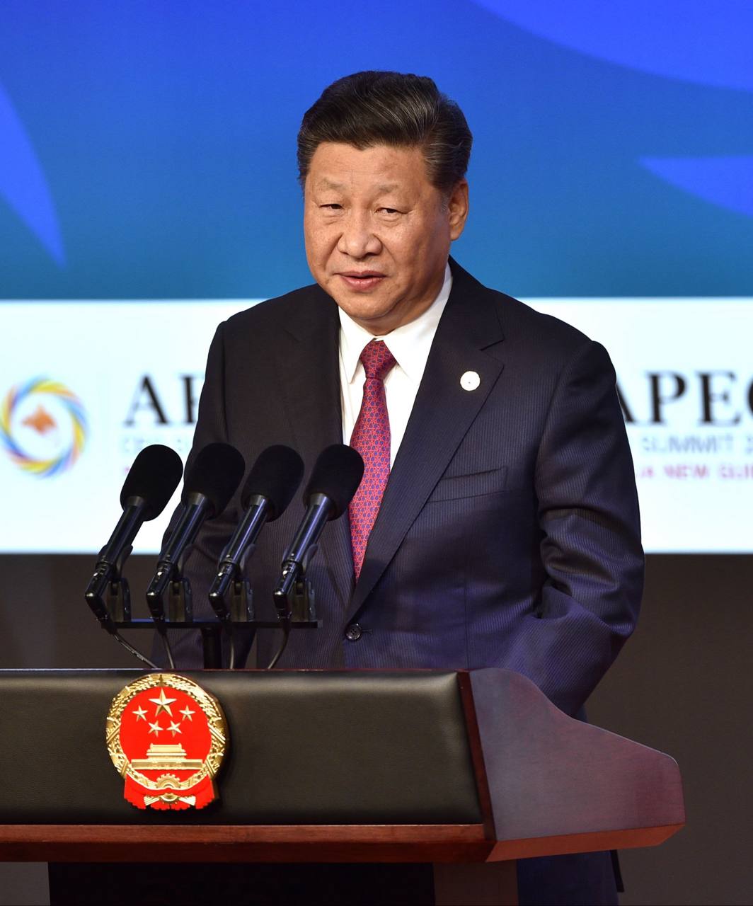China mantiene estrategia cautelosa frente a Trump mientras enfrenta tensiones internas y militares
