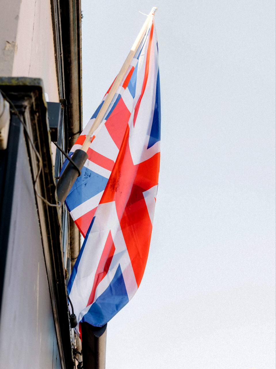 Bancos británicos reportan transacciones millonarias de Reform UK a agencia anticriminal por sospechas de lavado de dinero