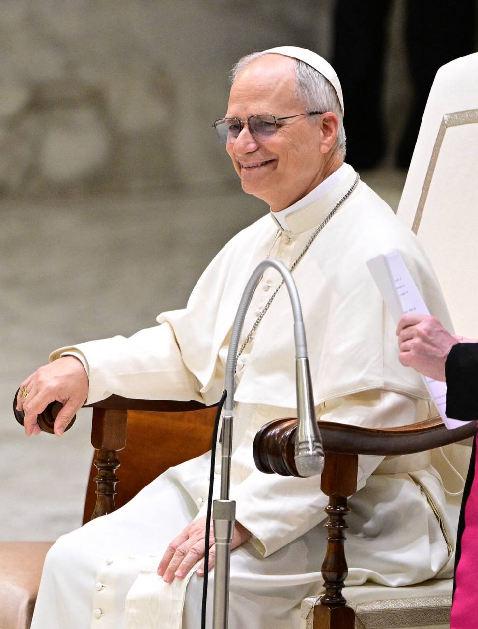 Papa León XIV nombra a presidenta de cadena ultraconservadora estadounidense como jefa de comunicación del Vaticano