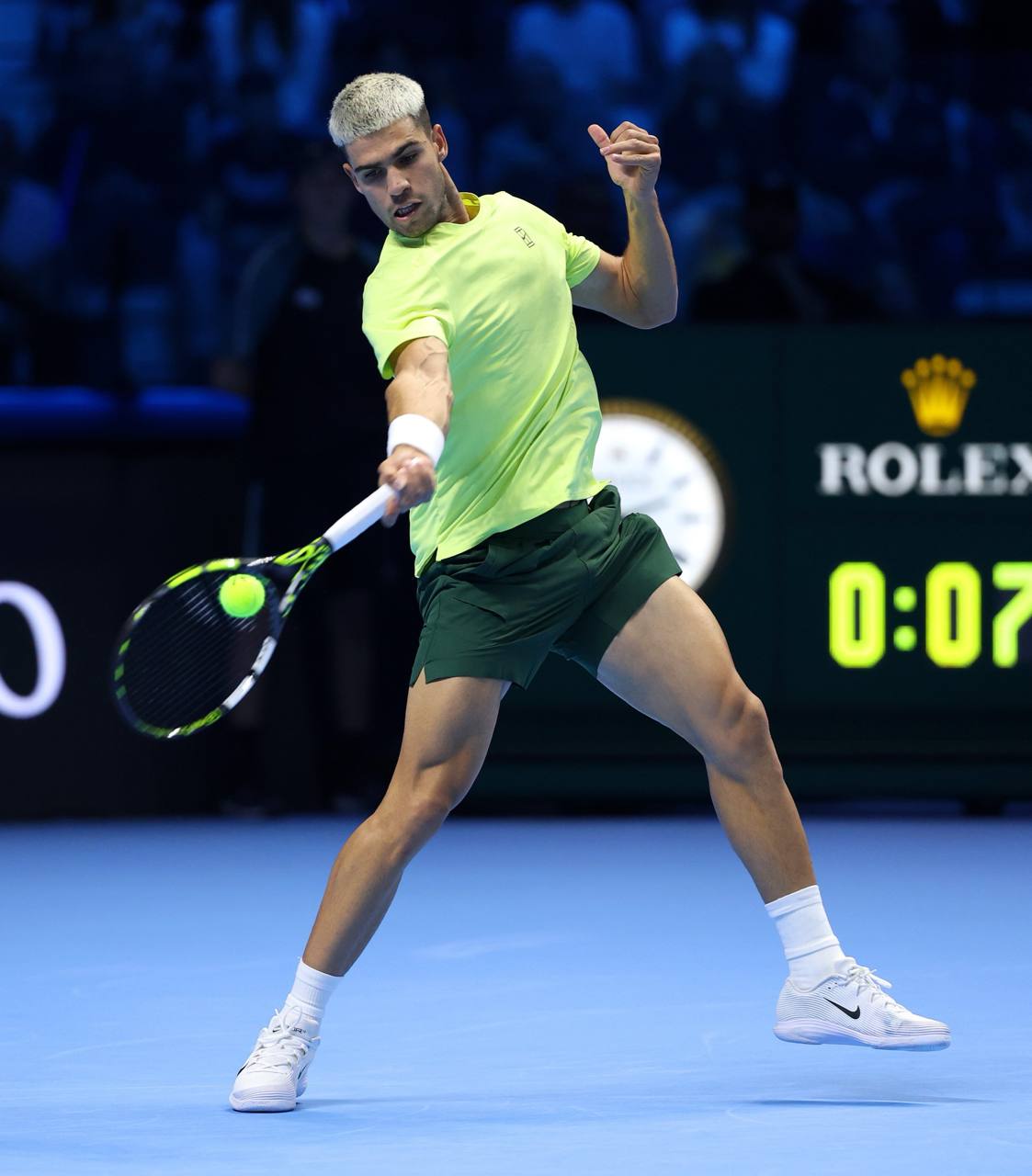 Carlos Alcaraz se retira de Wimbledon por lesión en la muñeca que ya le costó Roland Garros