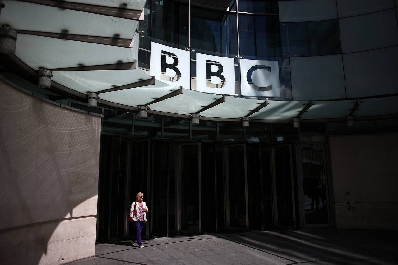 Multimillonarios de criptomonedas buscan reemplazar gobiernos democráticos, según documental de la BBC