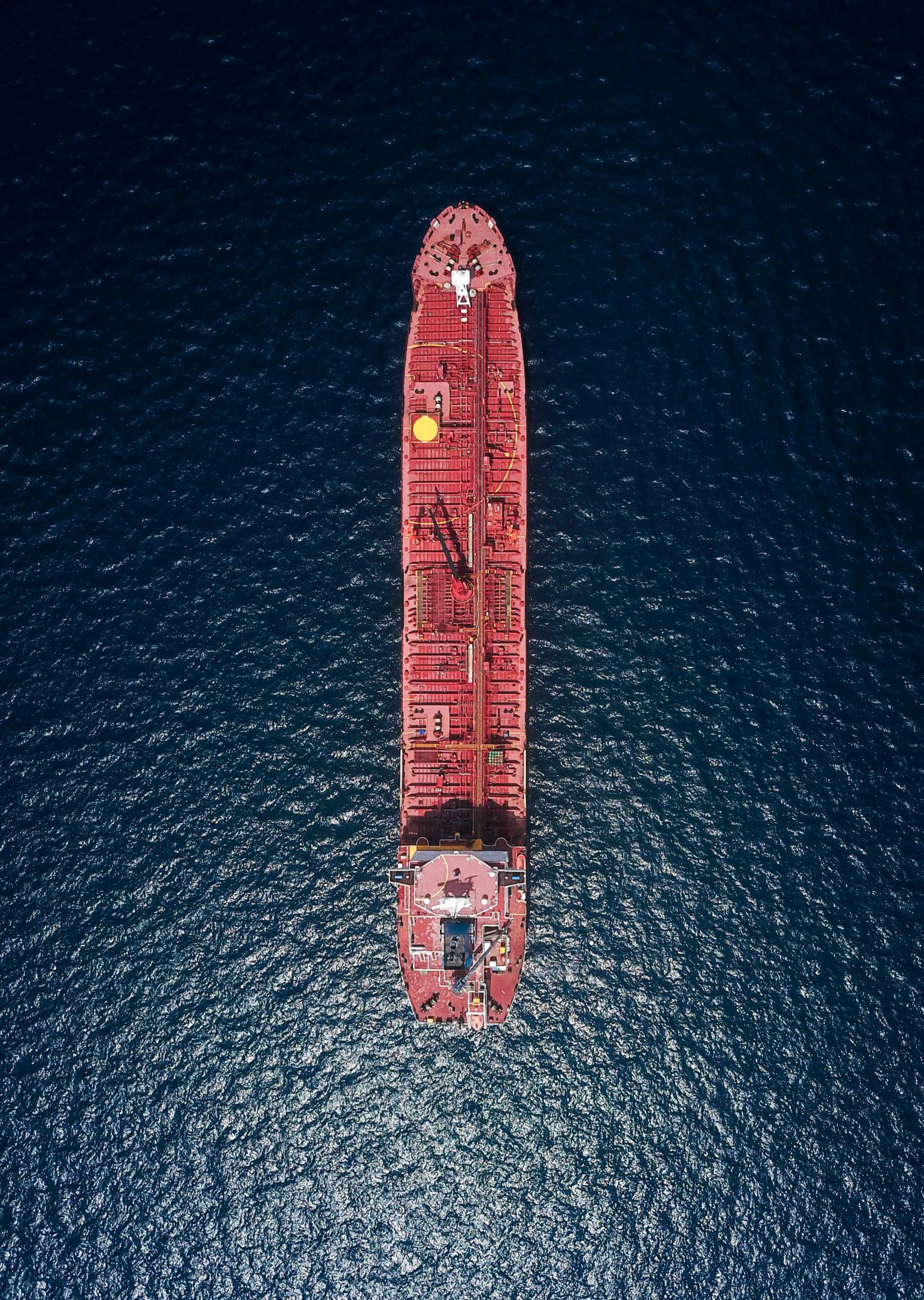 Más de 20.000 marineros atrapados en el Estrecho de Ormuz mientras EE.UU. e Irán negocian acuerdo de paz