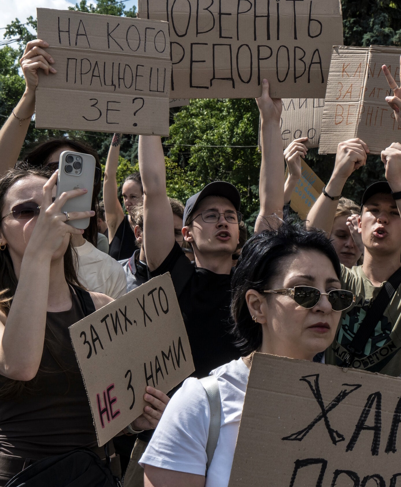Zelensky destituye al popular ministro de Defensa Fedorov y desata protestas en Ucrania