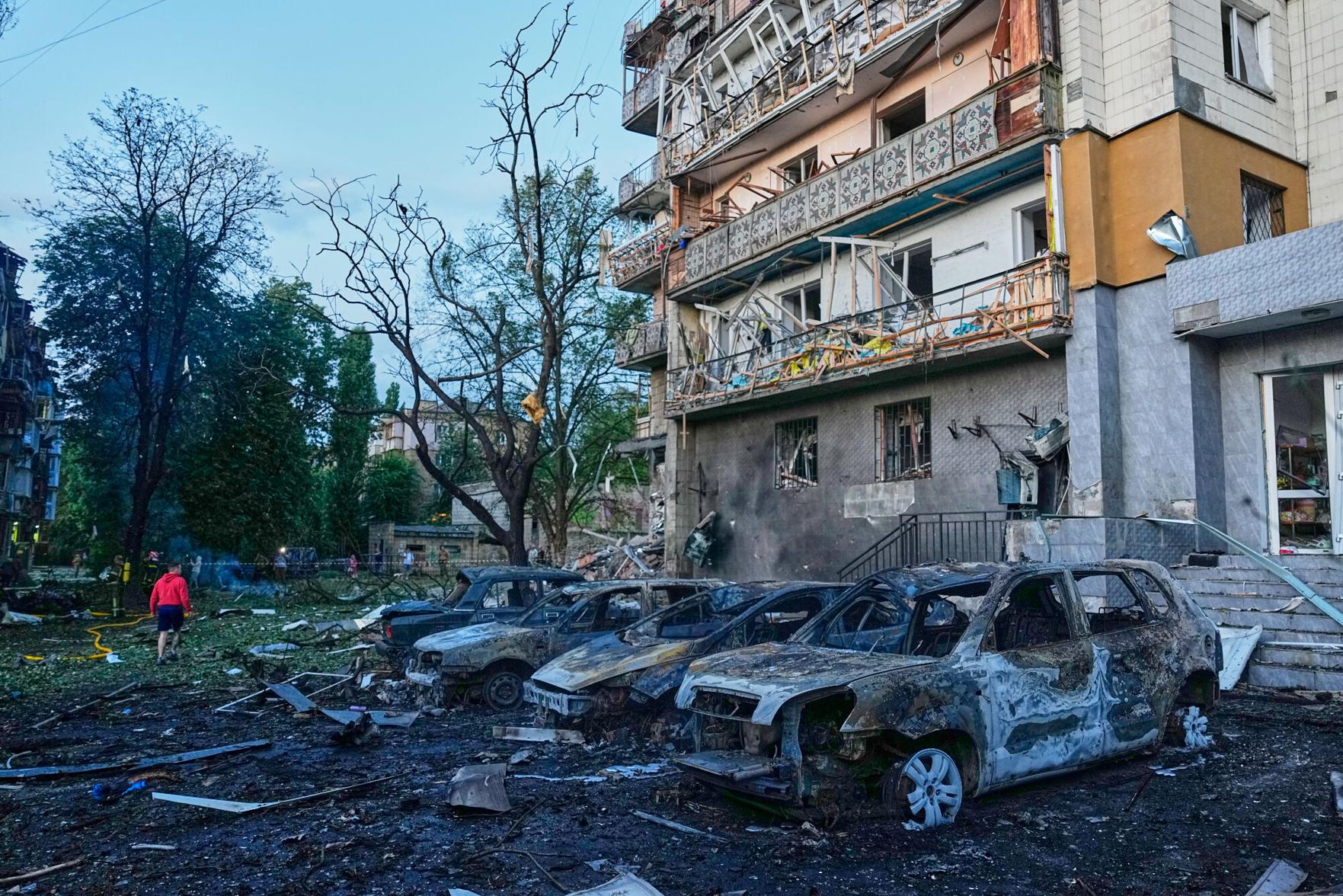 Ciclo de represalias mortales entre Rusia y Ucrania deja 15 muertos en nuevos ataques