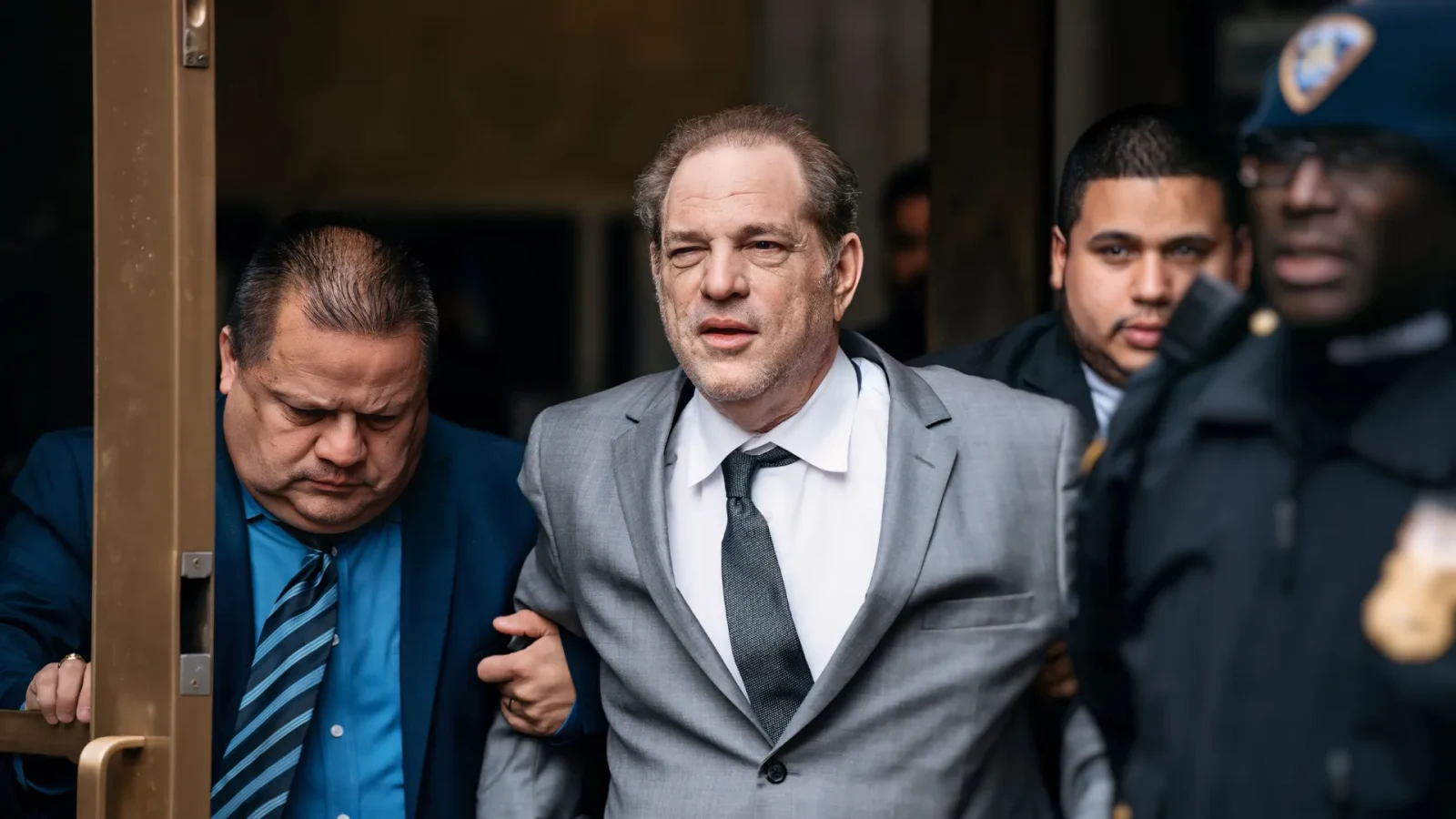 Tribunal de California confirma condena por violación contra Harvey Weinstein pero ordena nueva sentencia
